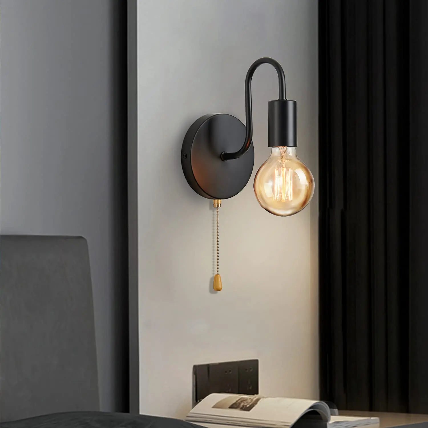 Luminária de parede nórdica industrial em ferro preto, soquete E27, para ambientes internos, ideal para cabeceira, banheiro ou quarto.