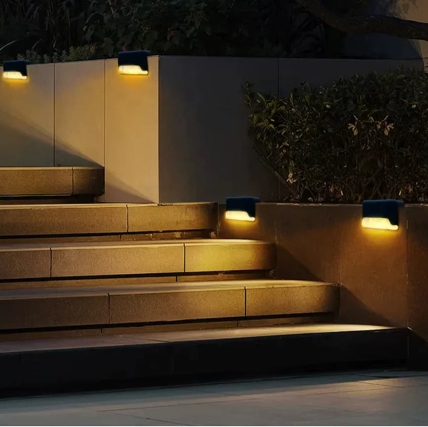 KIT Iluminação 8 Luminárias Solares para Áreas Externas - SolarBright™