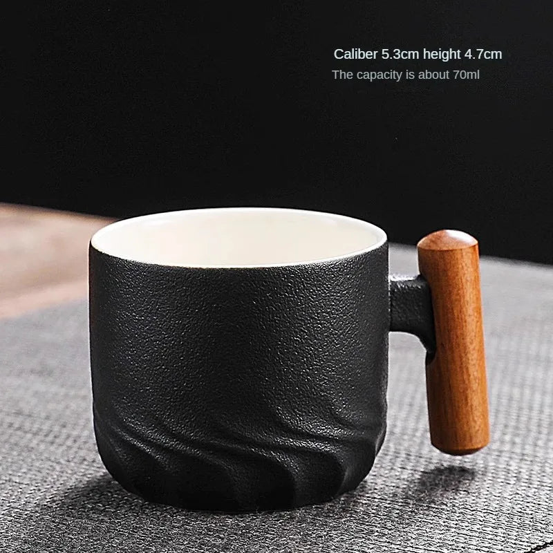 Caneca de Café Vintage Cerâmica Artesanal com Cabo de Madeira