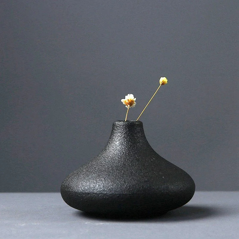 Vaso pequeno de cerâmica preta, decoração para casa, artesanato, enfeite de mesa, simplicidade, decoração em estilo japonês
