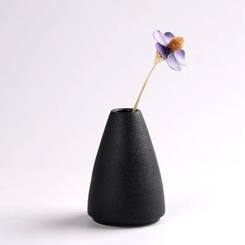 Vaso pequeno de cerâmica preta, decoração para casa, artesanato, enfeite de mesa, simplicidade, decoração em estilo japonês